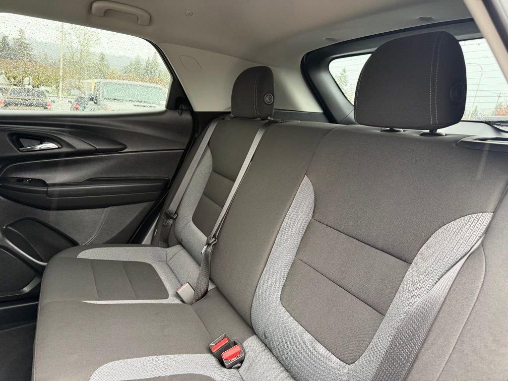 Used 2025 Chevrolet TrailBlazer LS w/ LS Convenience Package AWD/4WD image 29