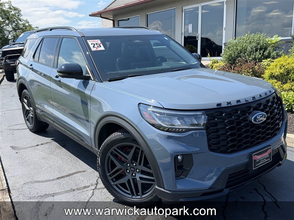 Used 2025 Ford Explorer ST