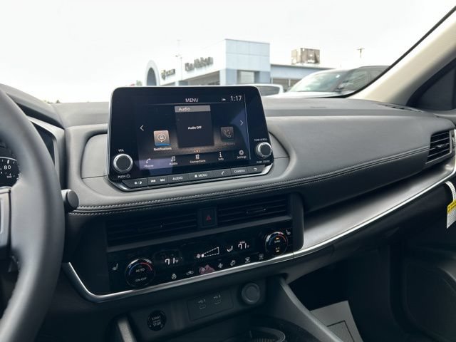 New 2026 Nissan Rogue SV AWD/4WD image 34