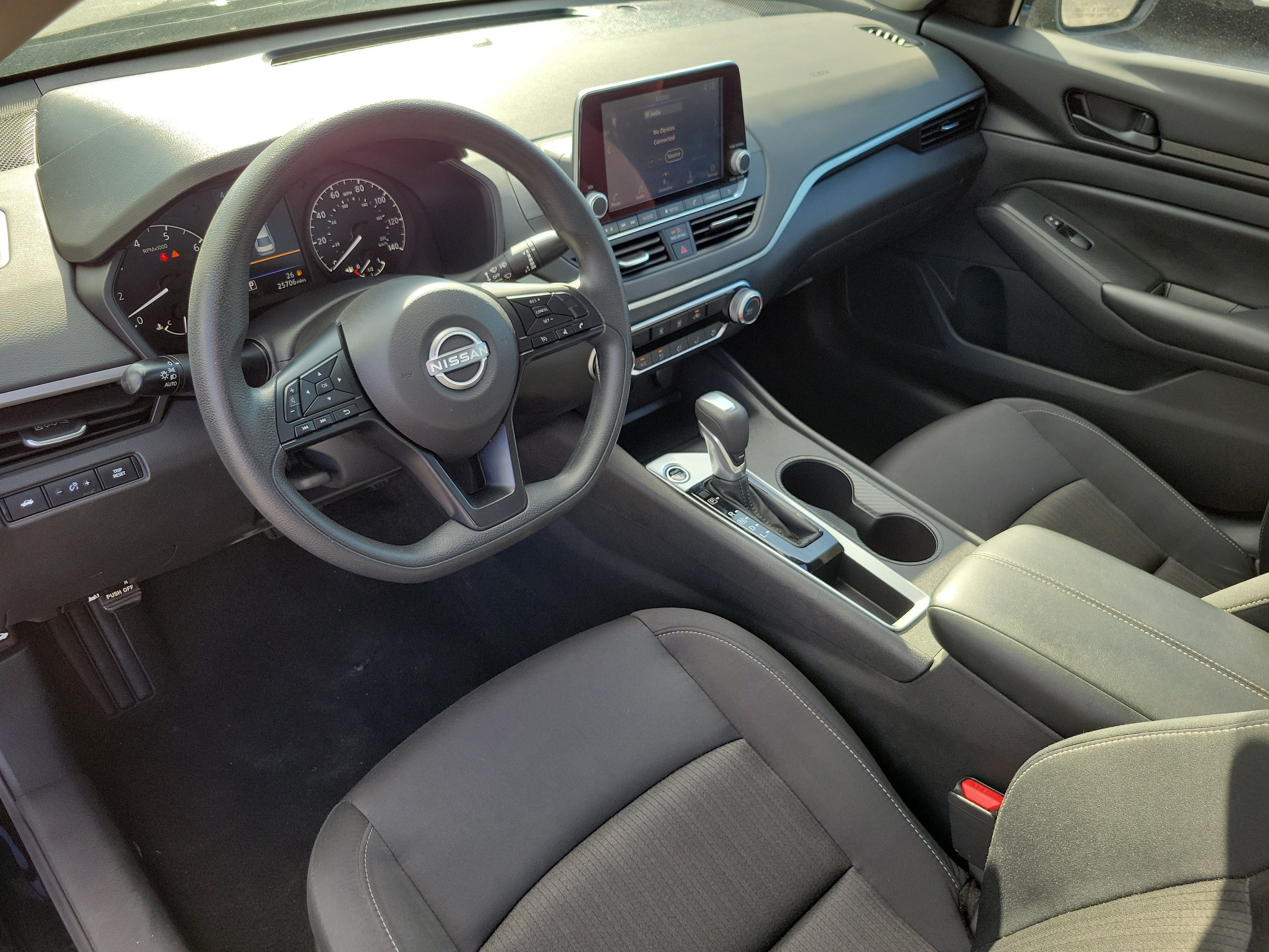 Used 2025 Nissan Altima 2.5 S FWD image 11
