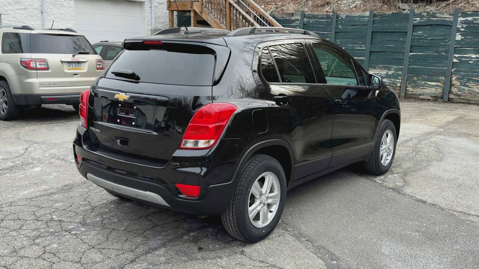 Certified 2022 Chevrolet Trax LT w/ LT Convenience Package image 9