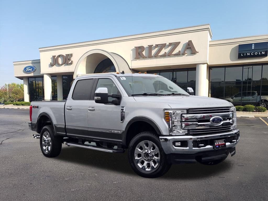 Used 2019 Ford F250 Lariat image 1