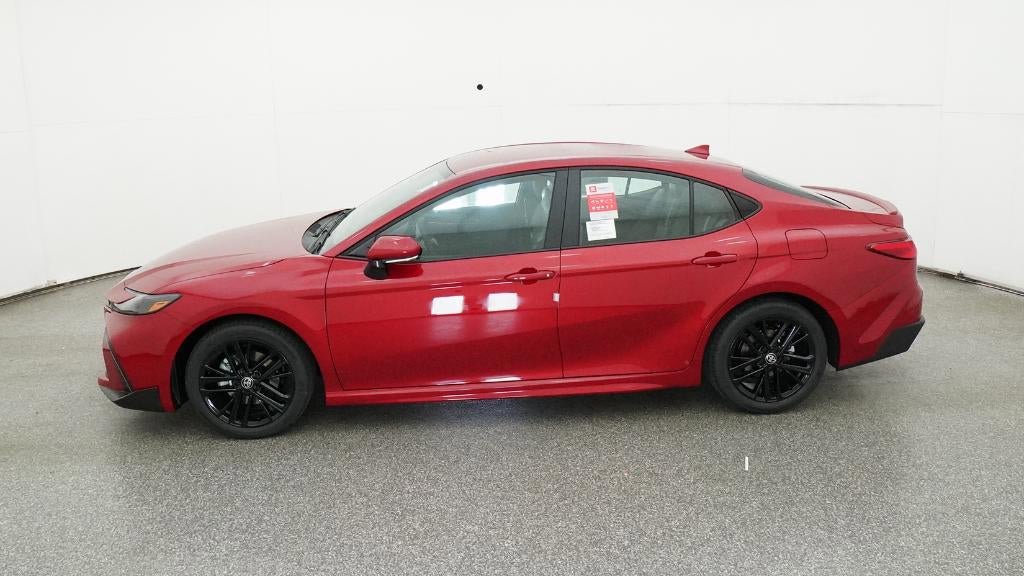 New 2026 Toyota Camry SE image 3