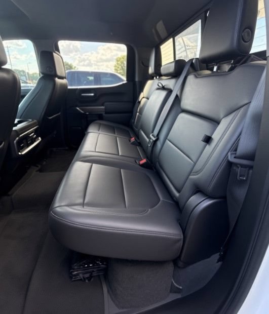 Used 2021 Chevrolet Silverado 1500 LTZ AWD/4WD image 8