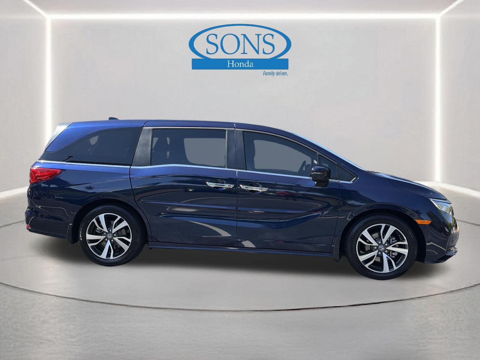 Certified 2024 Honda Odyssey Touring image 32