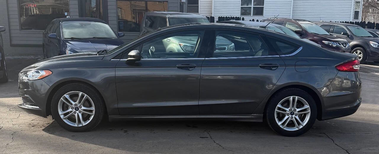 Used 2018 Ford Fusion SE image 16
