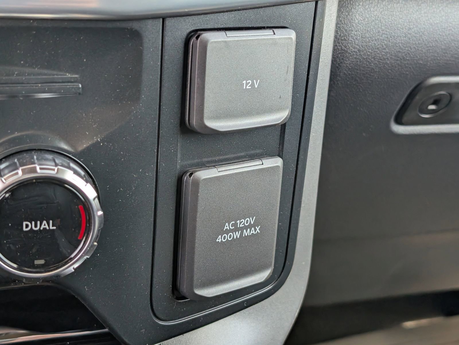 Used 2025 Ford F150 Lariat w/ Equipment Group 502A High image 22