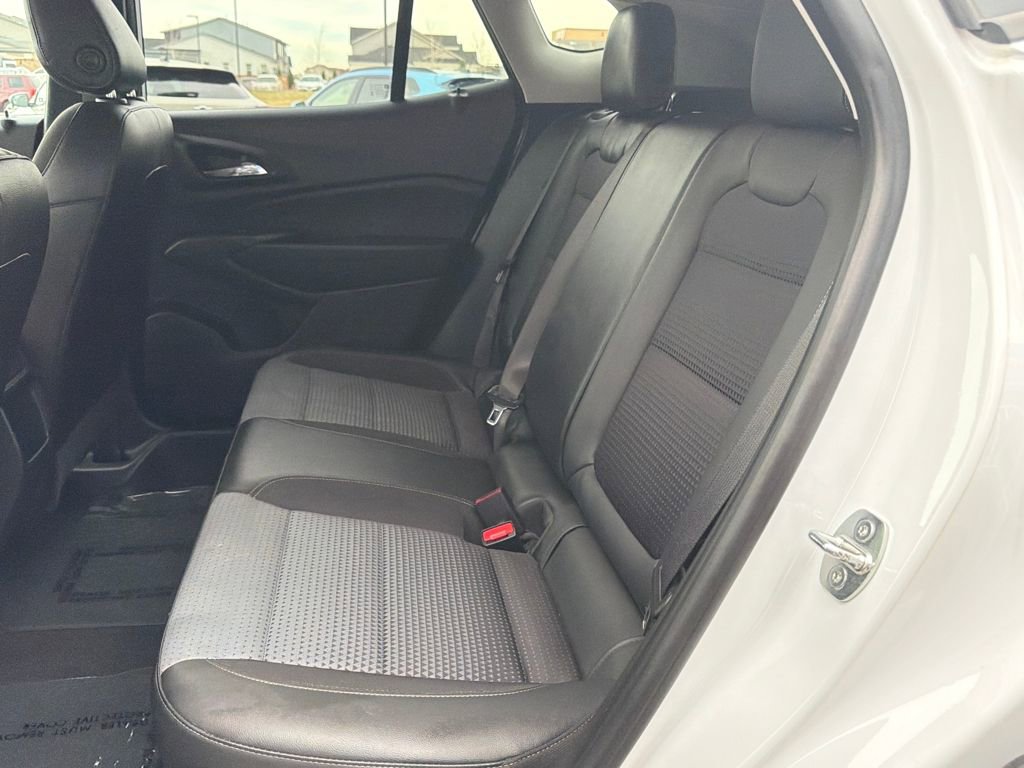 Used 2024 Chevrolet Trax LT w/ Sunroof Package image 24