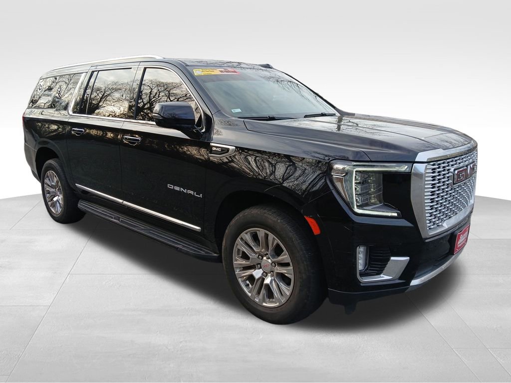 Used 2022 GMC Yukon XL Denali image 8