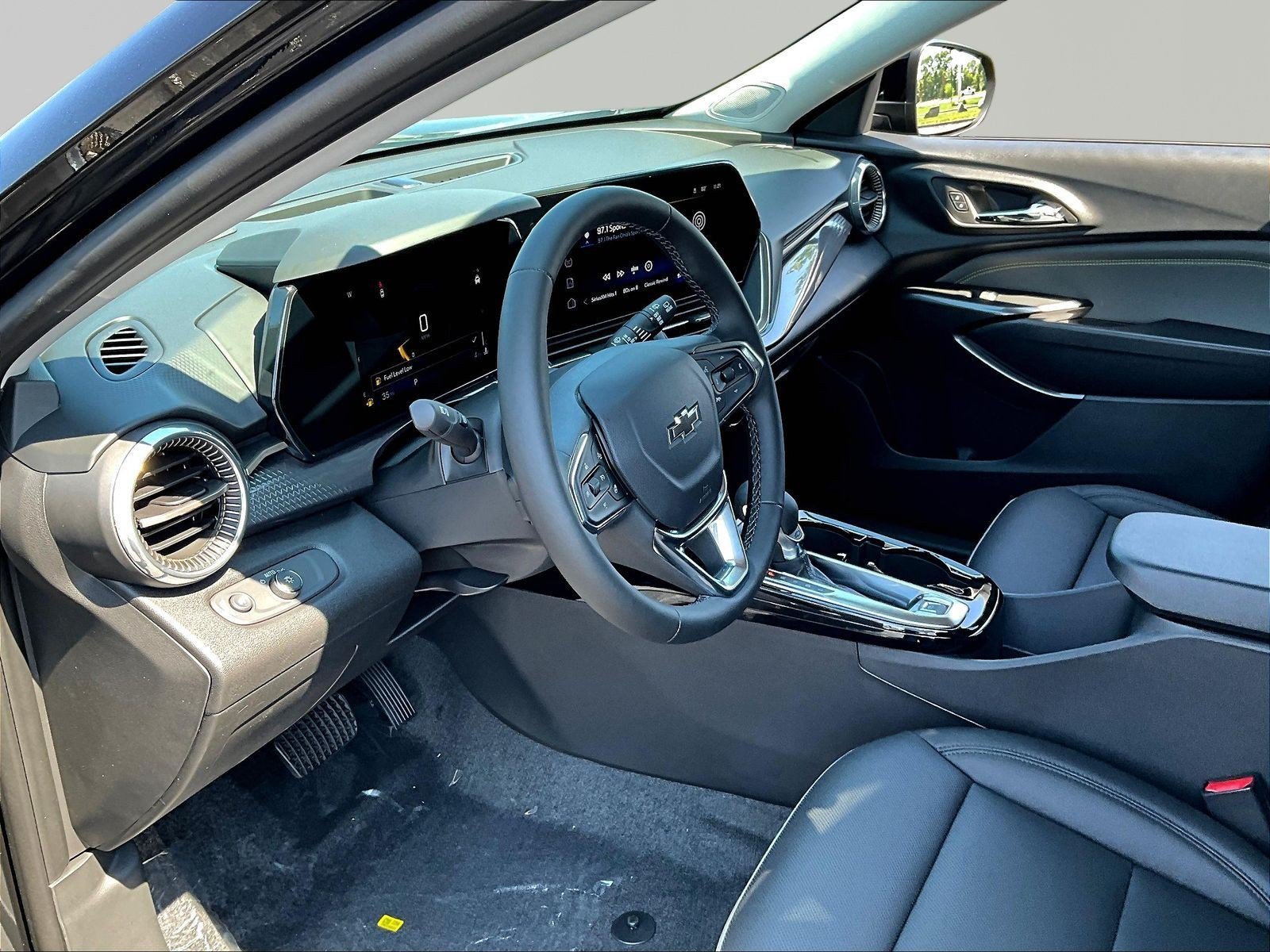 New 2026 Chevrolet Trax ACTIV w/ Driver Confidence Package FWD image 16