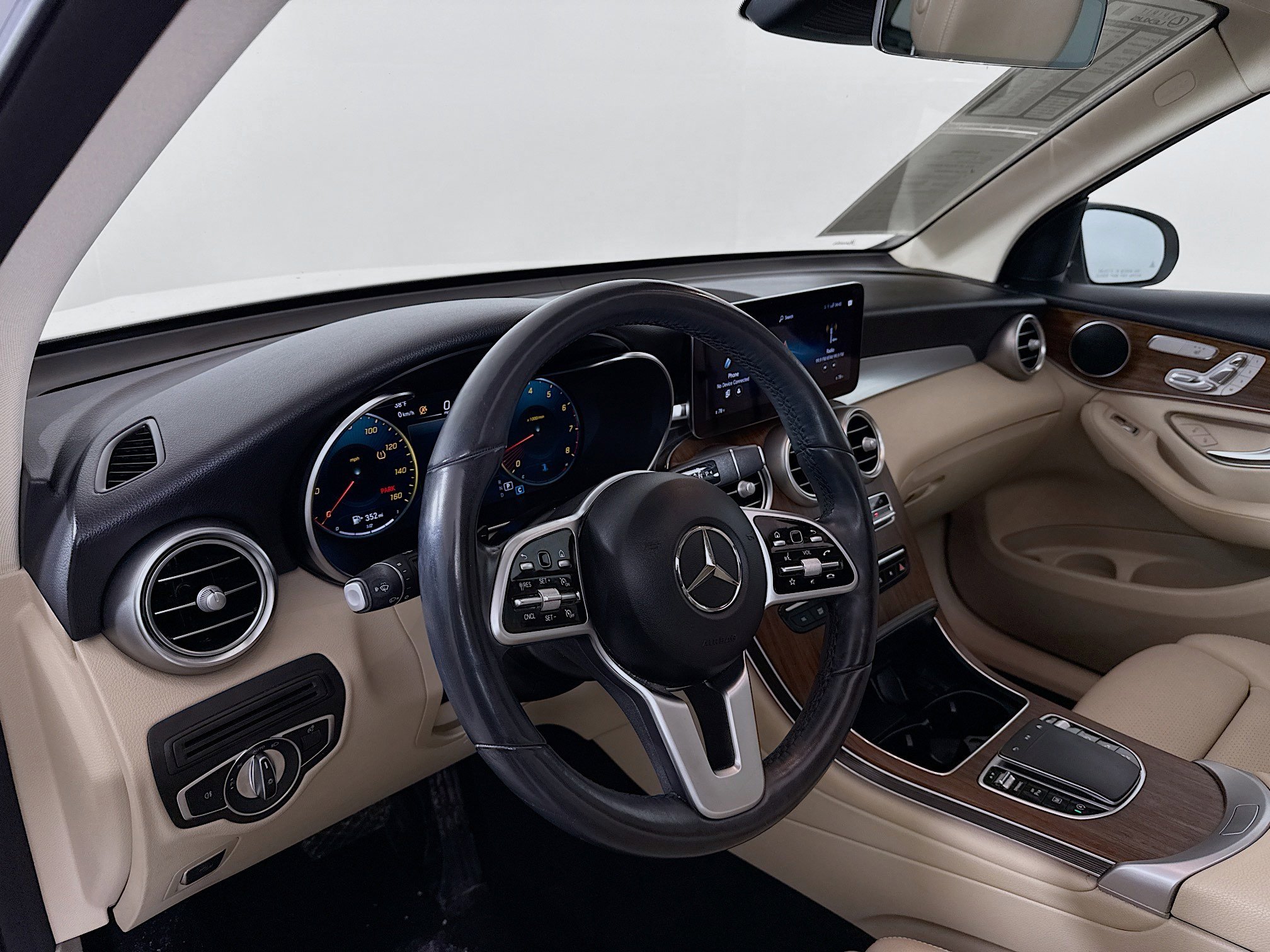 Used 2022 Mercedes-Benz GLC 300 4MATIC image 9