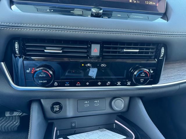 New 2026 Nissan Rogue Platinum w/ Platinum Premium Package image 12