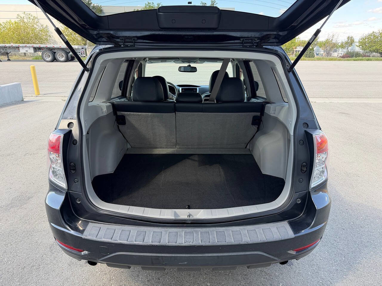 Used 2012 Subaru Forester 2.5X Premium AWD/4WD image 11