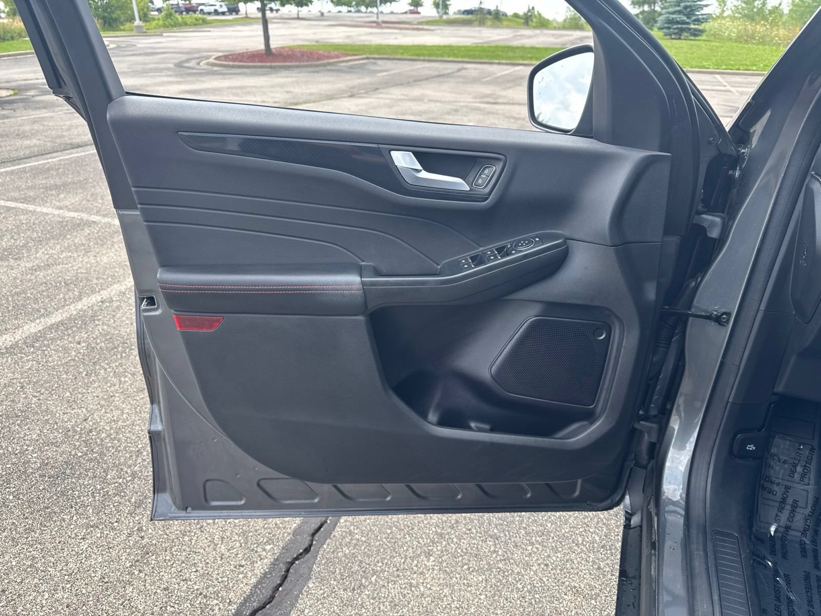 Used 2023 Ford Escape ST-Line w/ Tech Pack #1 AWD/4WD image 13