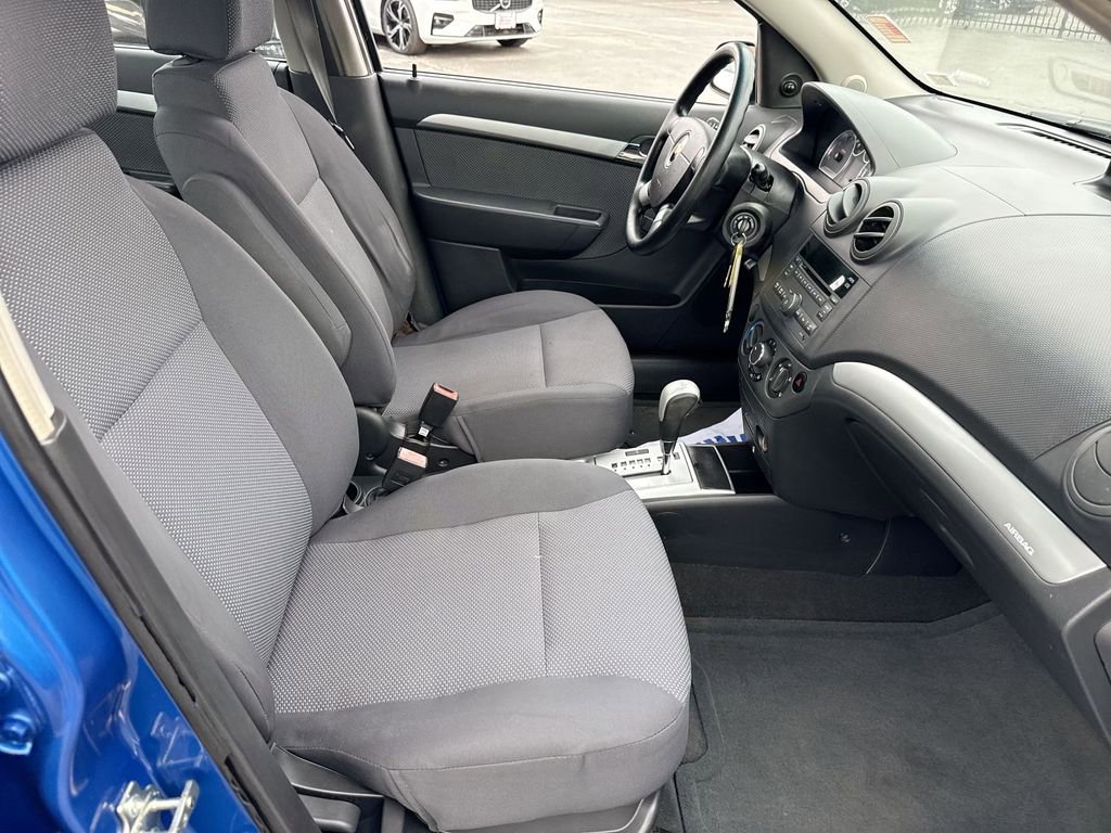 Used 2010 Chevrolet Aveo LT image 26