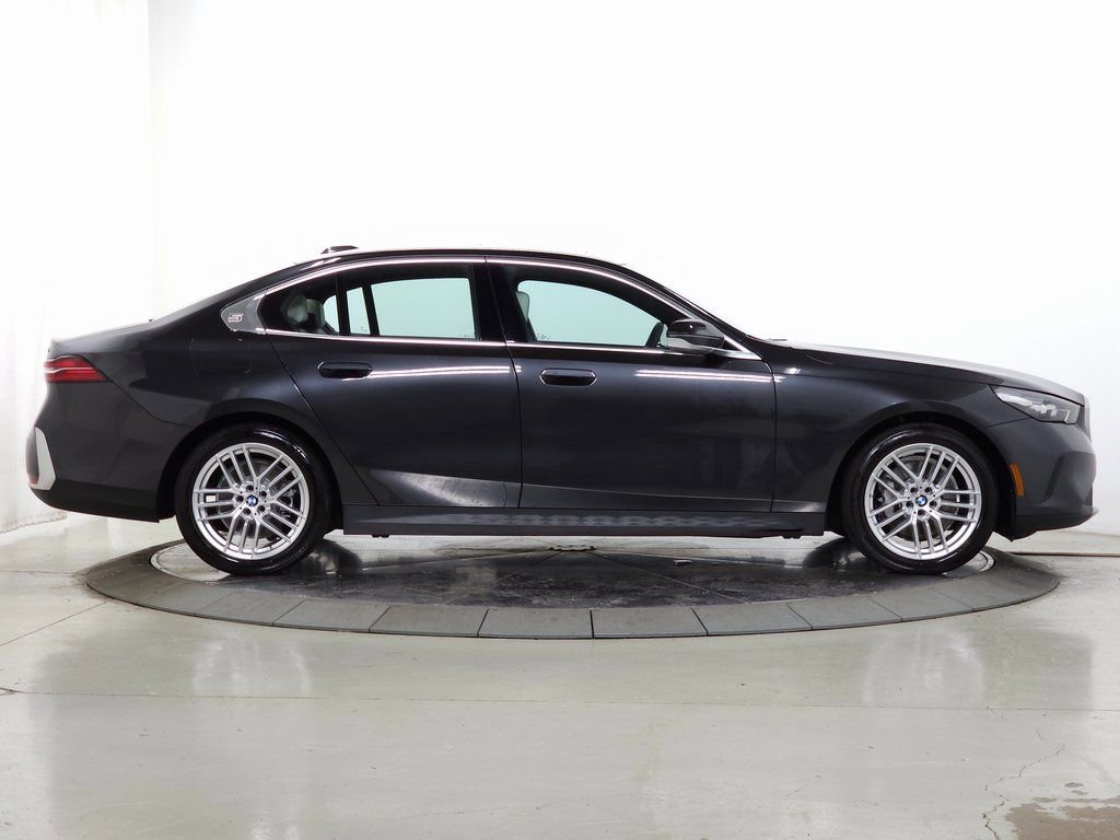 Certified 2025 BMW 530i xDrive image 13