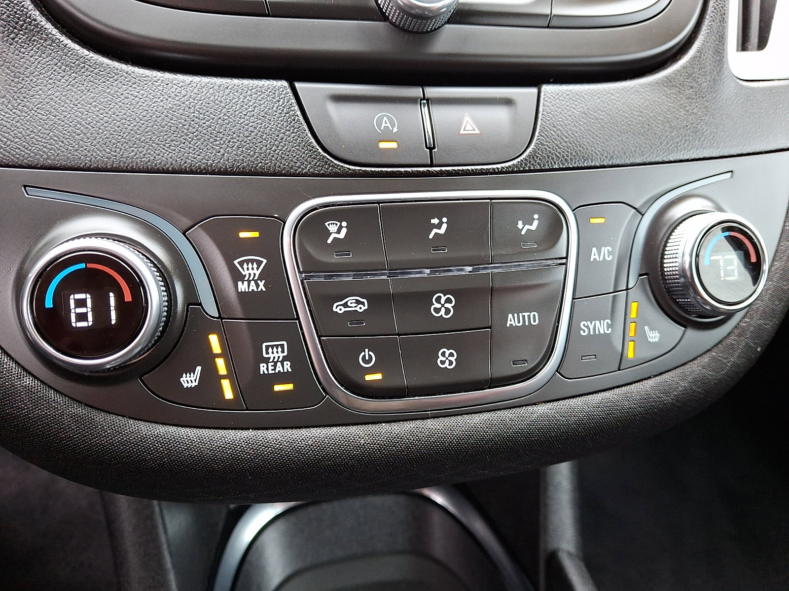 Used 2023 Chevrolet Malibu LT image 16