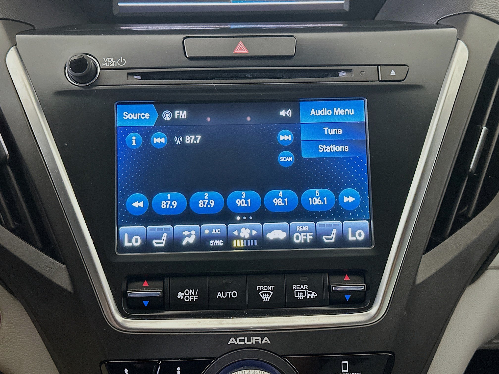 Used 2020 Acura MDX FWD image 19