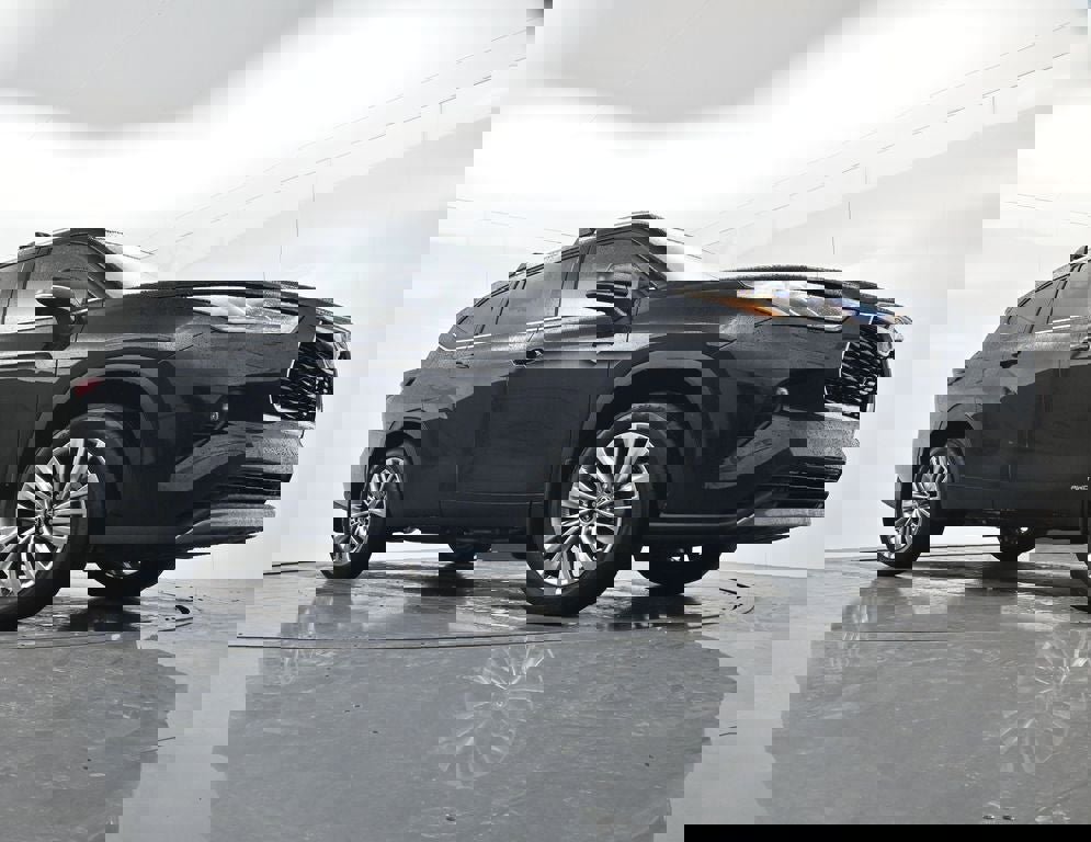 New 2026 Toyota Highlander Platinum image 57