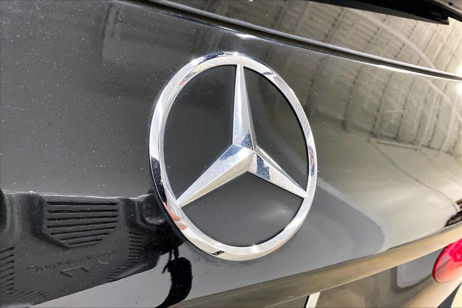 Certified 2022 Mercedes-Benz GLC 300 image 30