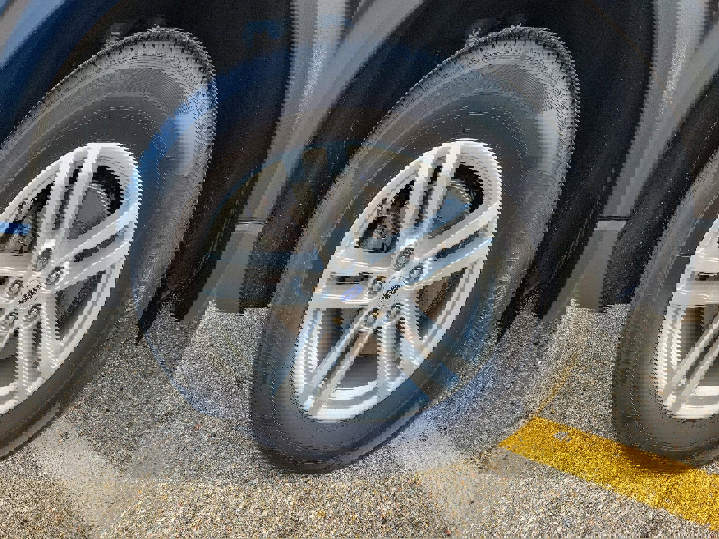 Used 2023 Ford Explorer XLT w/ Equipment Group 202A image 5