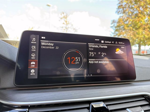 Certified 2023 BMW 530i w/ Convenience Package image 23