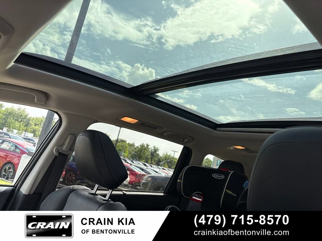 Used 2022 Subaru Ascent Limited w/ Technology Package AWD/4WD image 4