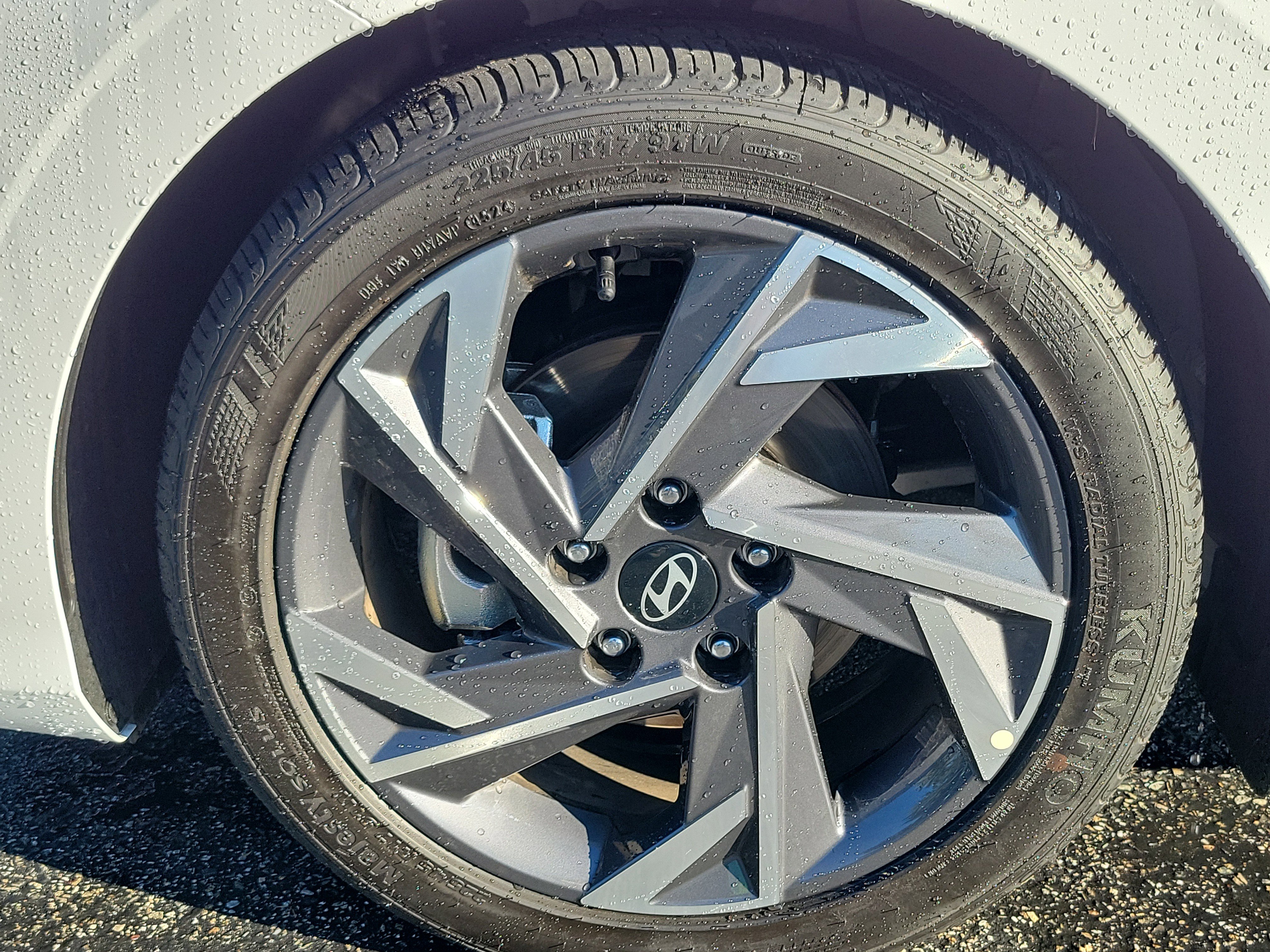 Certified 2025 Hyundai Elantra Sport image 23