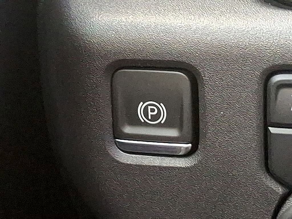 Used 2024 Chevrolet Silverado 1500 ZR2 image 25