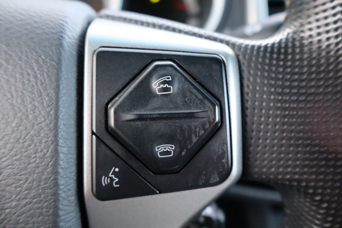 Used 2014 Toyota Tacoma PreRunner w/ TRD Off-Road Package image 30
