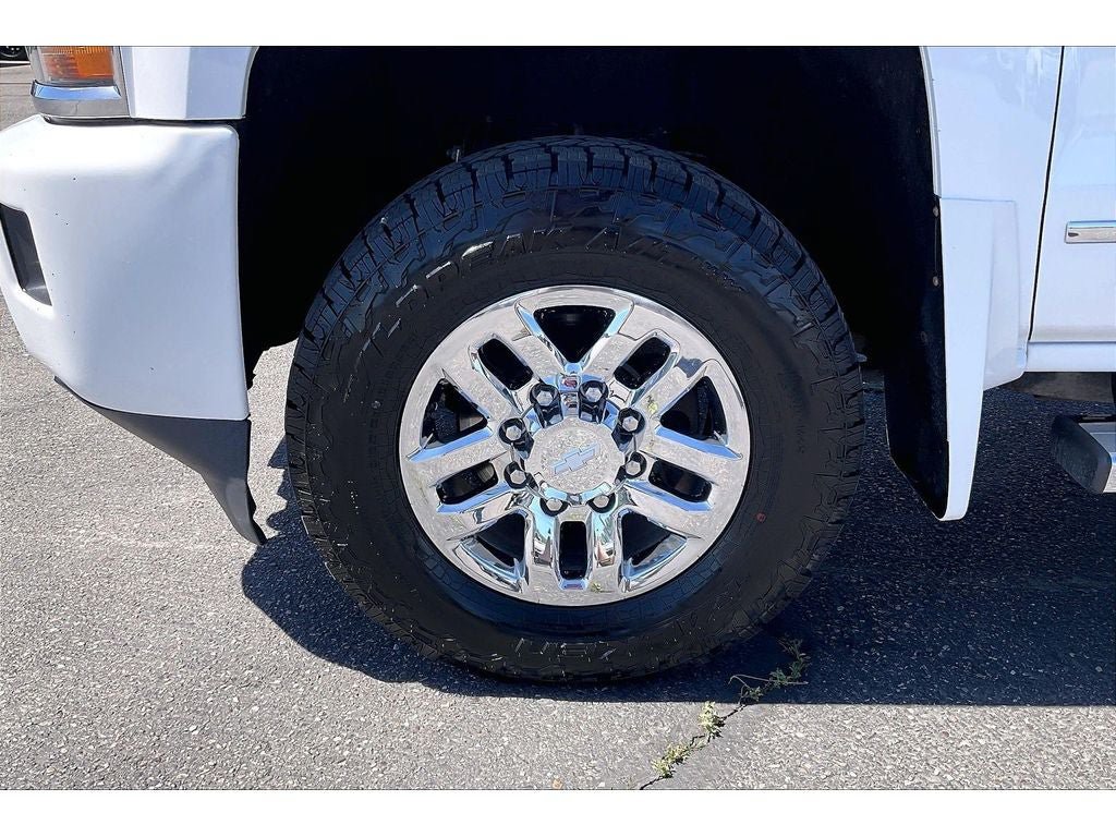 Used 2016 Chevrolet Silverado 3500 High Country w/ Duramax Plus Package AWD/4WD image 10