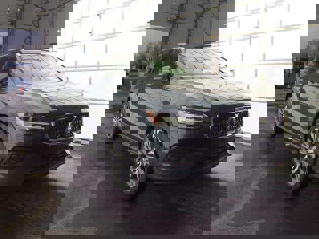 Used 2025 Volvo V60 B5 Cross Country Plus image 11