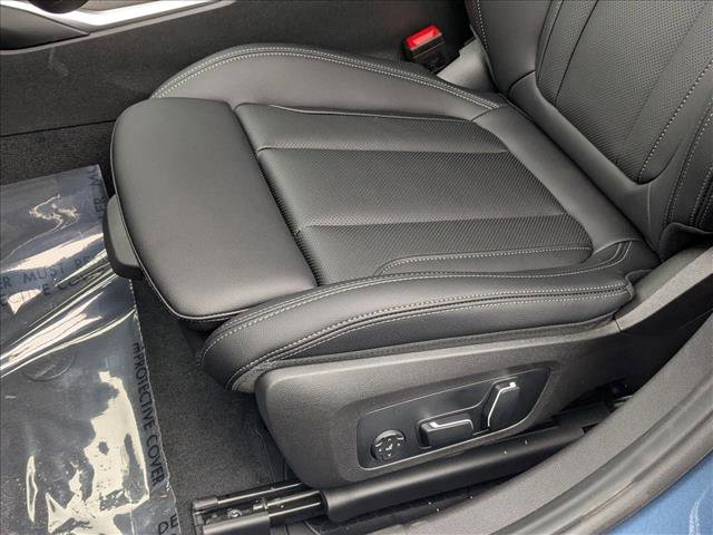 New 2026 BMW 330i xDrive Sedan w/ Premium Package image 4