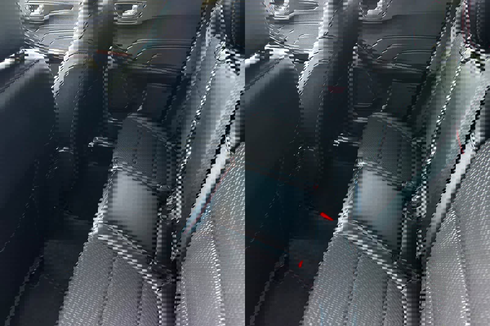 Used 2025 Ford Escape ST-Line image 5