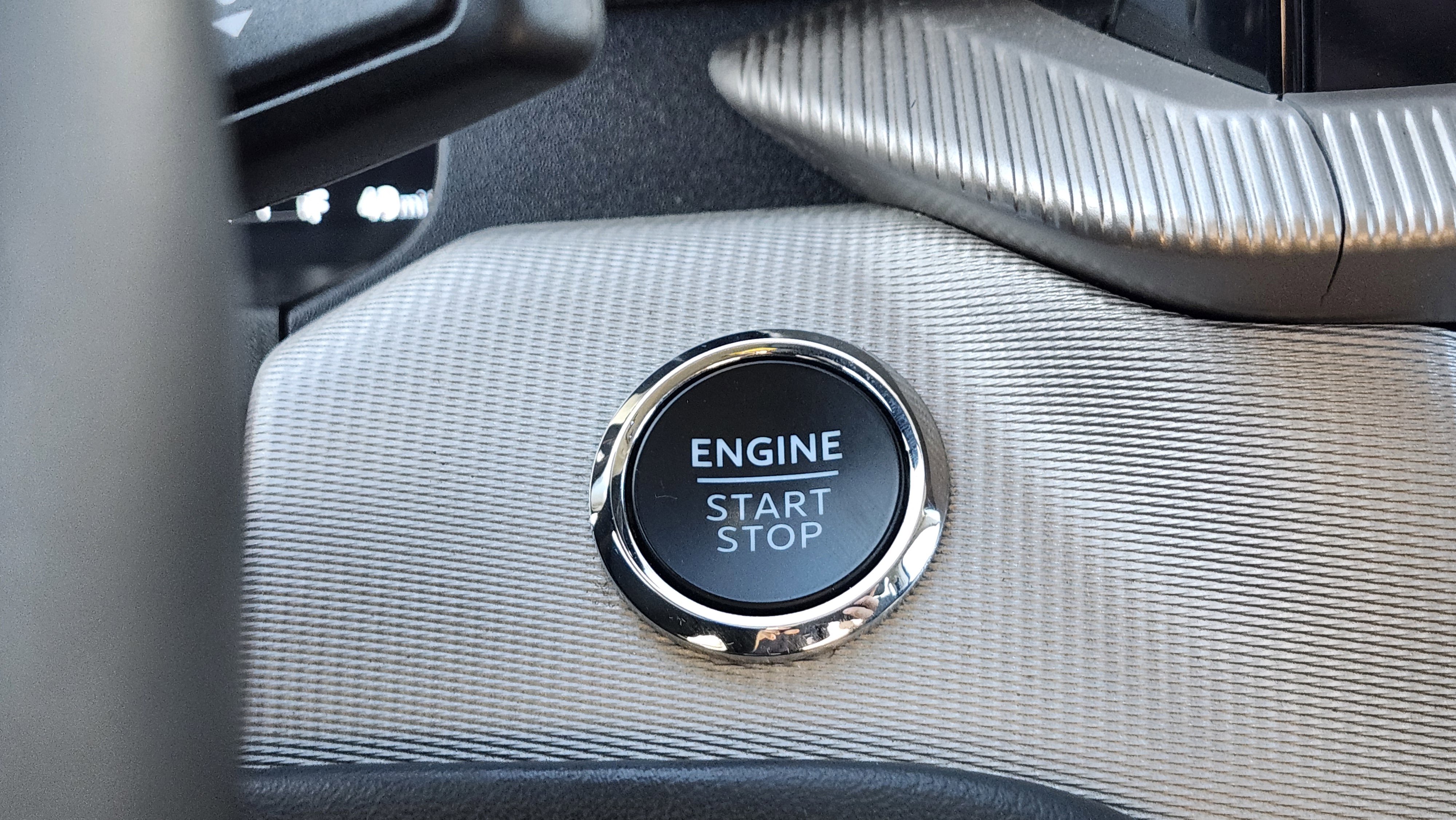 Used 2025 Ford Explorer Active image 30