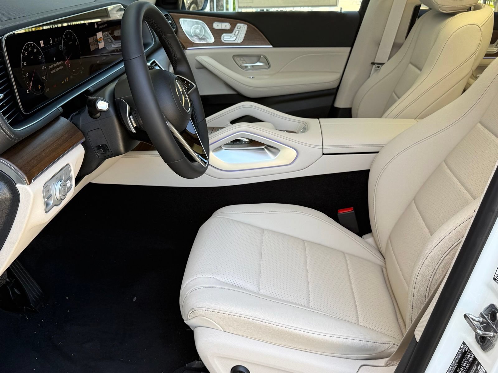 New 2026 Mercedes-Benz GLS 450 4MATIC image 19