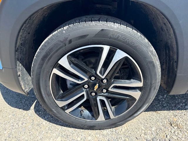 Used 2024 Chevrolet TrailBlazer LT AWD/4WD image 9