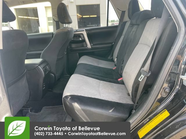 Used 2016 Toyota 4Runner SR5 AWD/4WD image 25