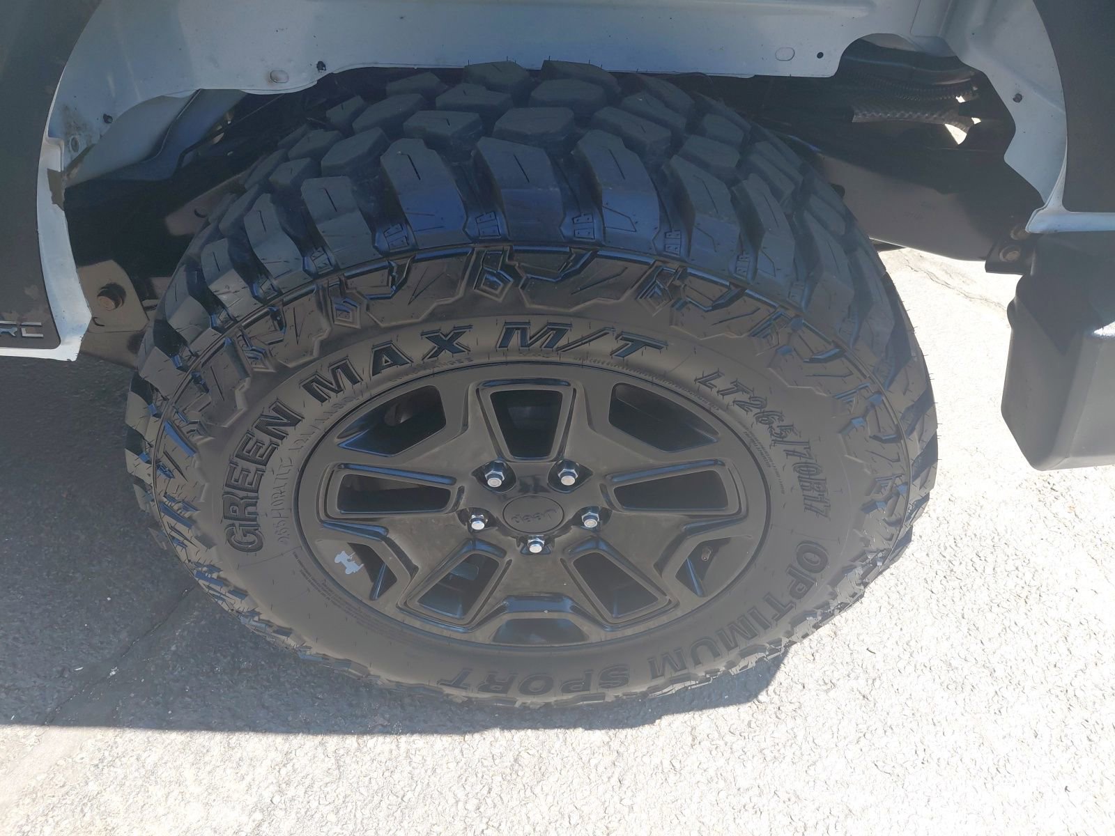 Used 2016 Jeep Wrangler Sport AWD/4WD image 16