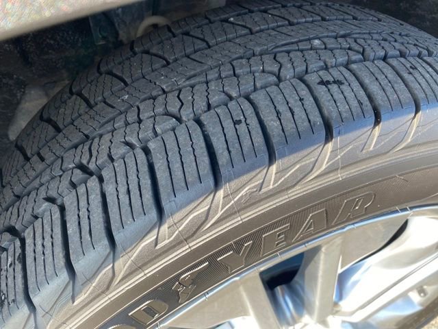 Used 2019 Toyota RAV4 Limited image 24