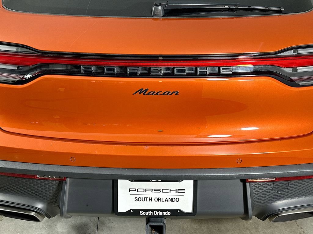 Certified 2023 Porsche Macan AWD/4WD image 34
