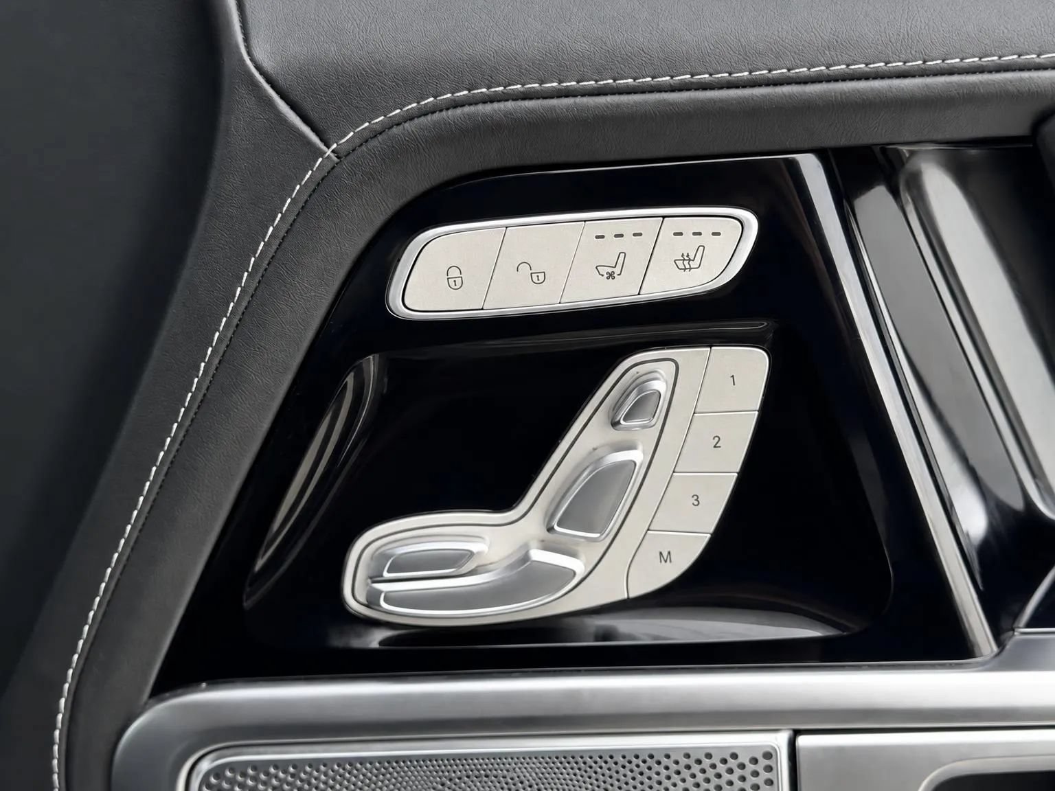 Used 2020 Mercedes-Benz G 550 image 26