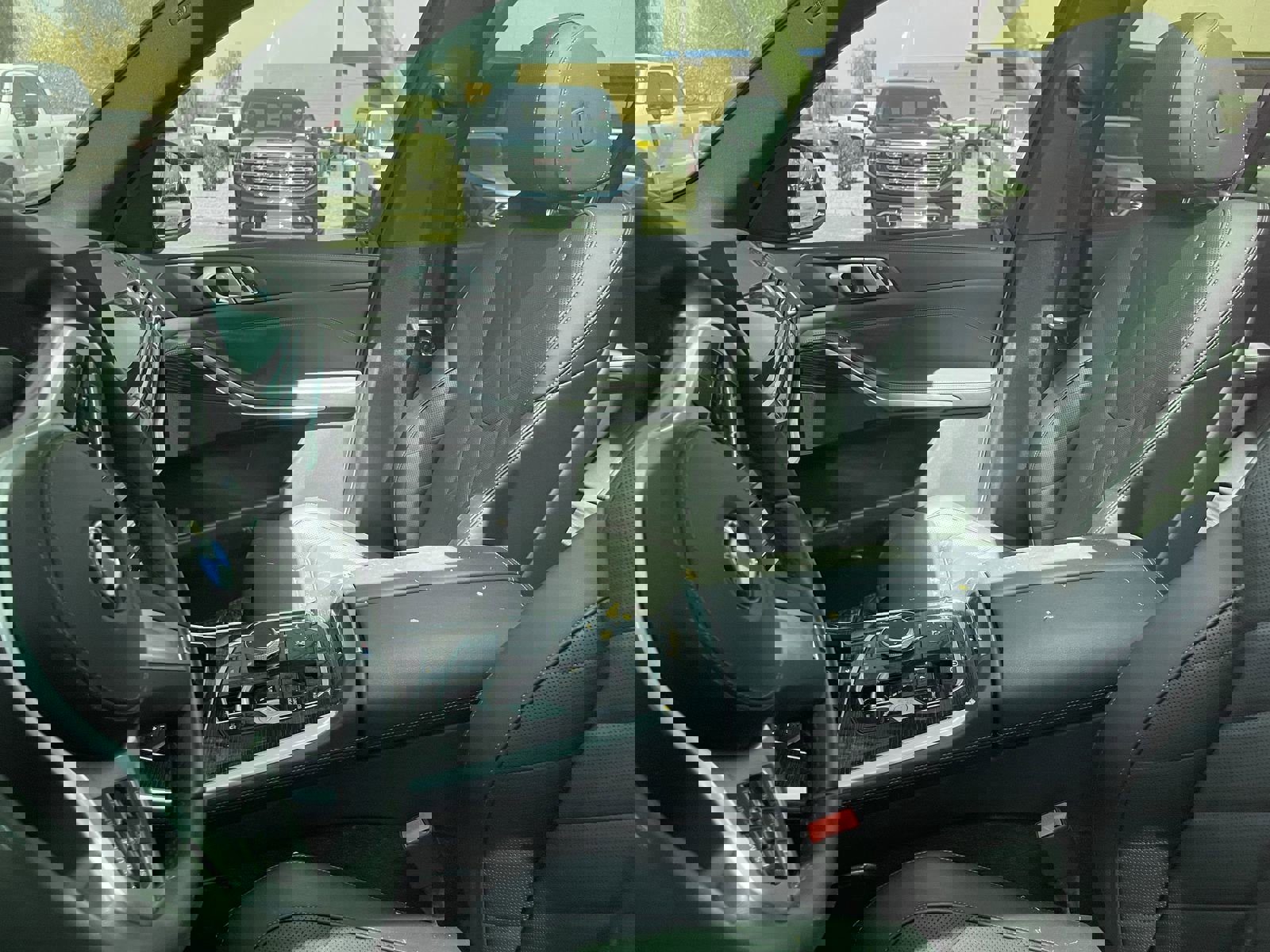 Used 2025 BMW X5 sDrive40i w/ M Sport Package image 10