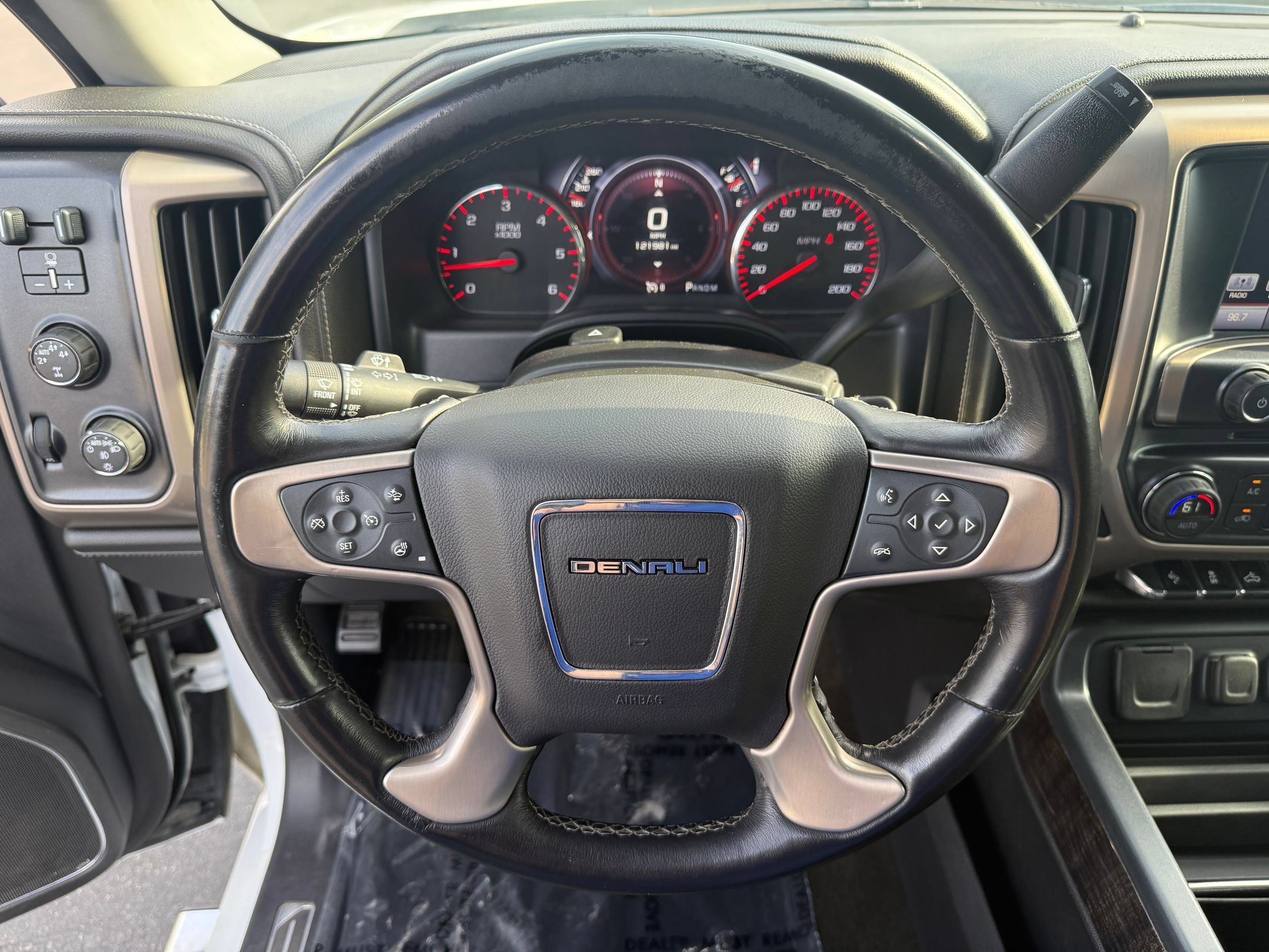 Used 2016 GMC Sierra 1500 Denali AWD/4WD image 13