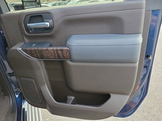 Used 2022 GMC Sierra 2500 Denali w/ Denali Ultimate Package image 11