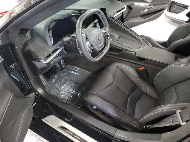Used 2022 Chevrolet Corvette Stingray Premium Conv w/ Z51 Performance Package RWD image 7