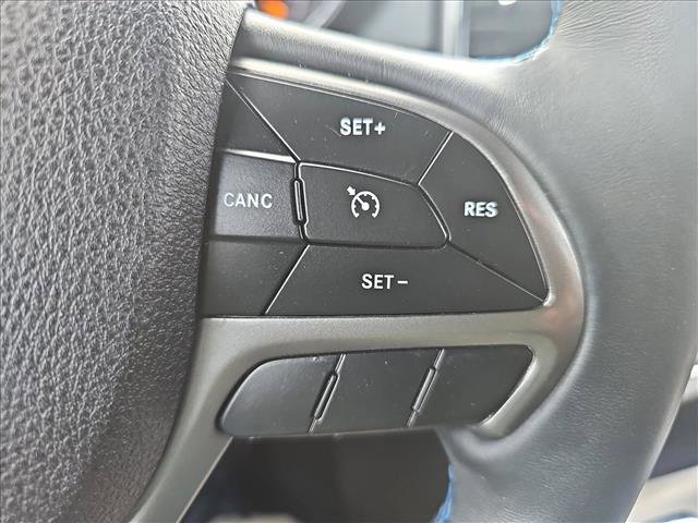 Used 2018 Jeep Grand Cherokee Laredo image 23