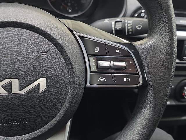 Used 2023 Kia Forte LXS image 17