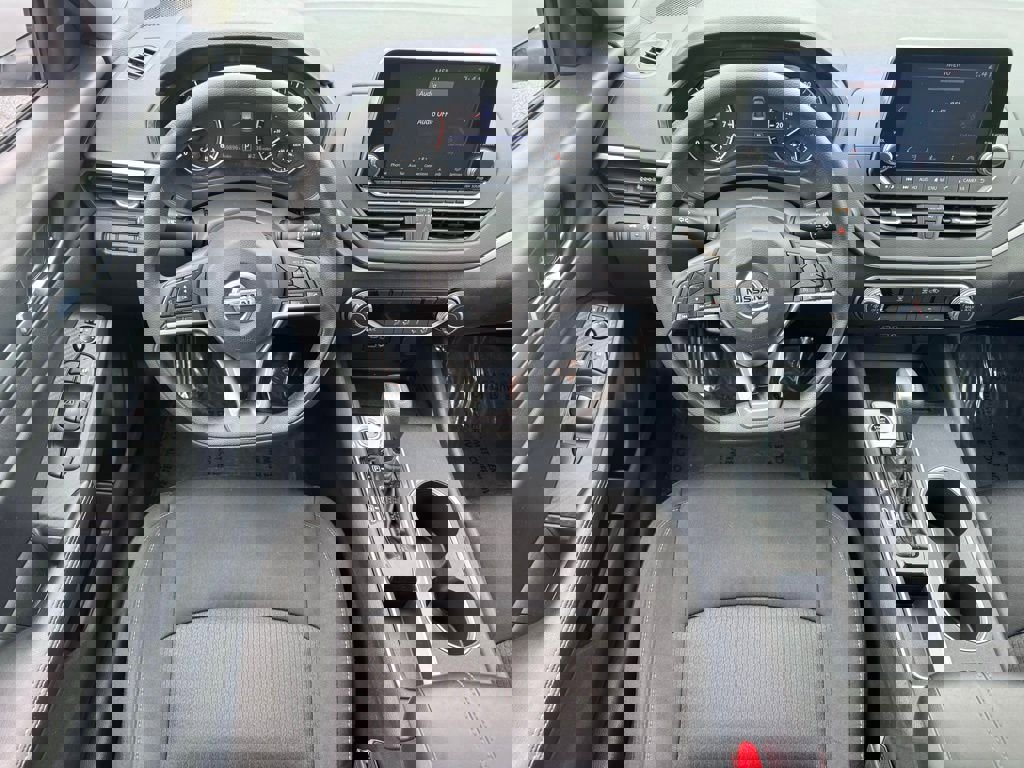 Used 2022 Nissan Altima 2.5 SV image 16