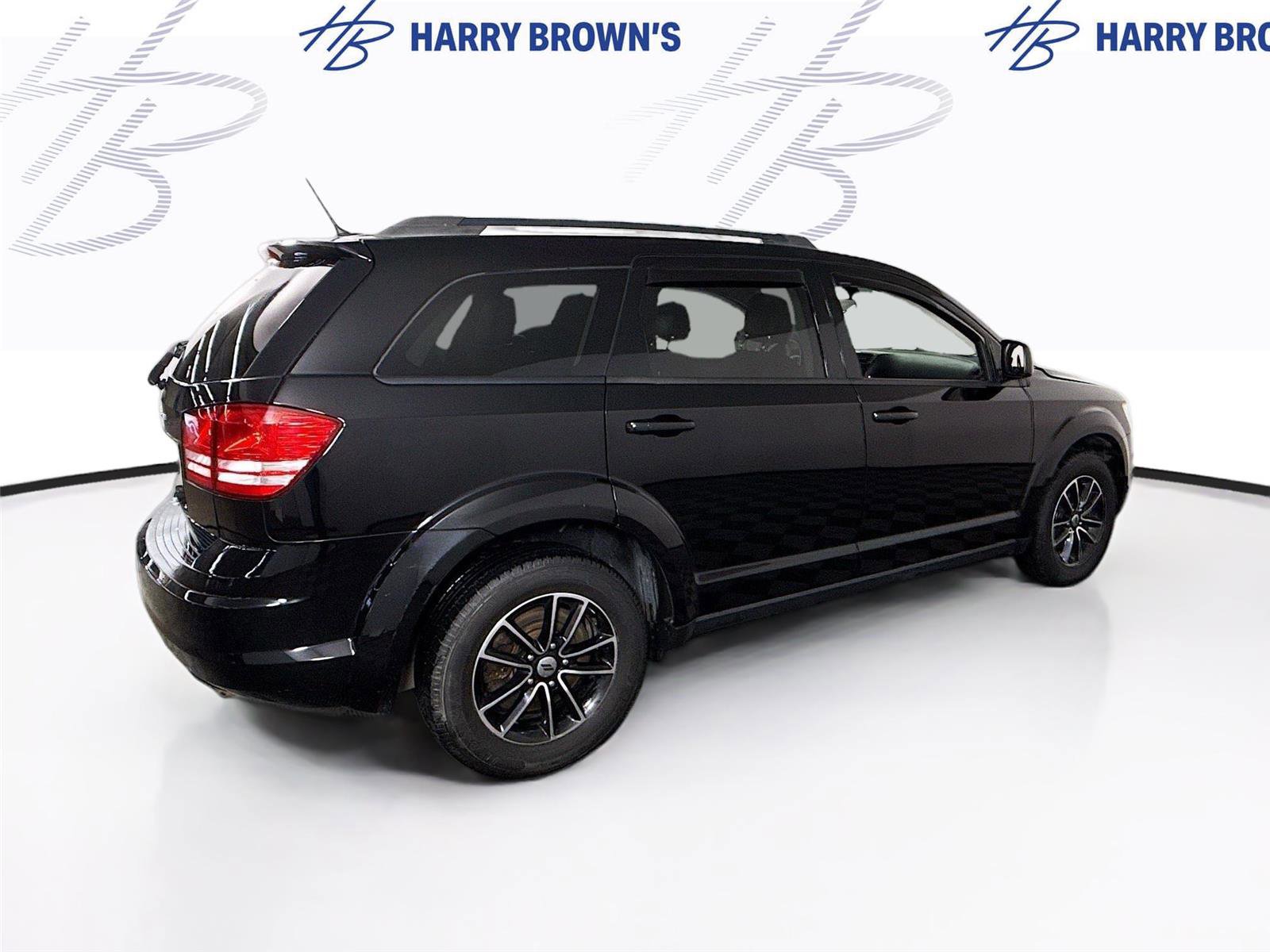 Used 2018 Dodge Journey SE w/ Blacktop Package FWD image 28